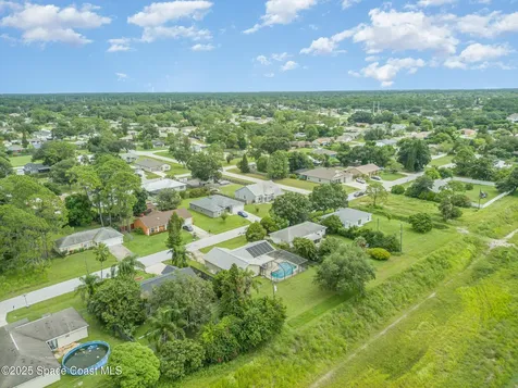 1512 Manzanita Street NW Palm Bay FL 32907