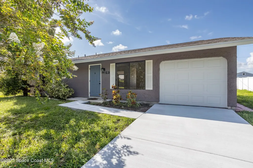 670 Altona Street NW Palm Bay FL 32907