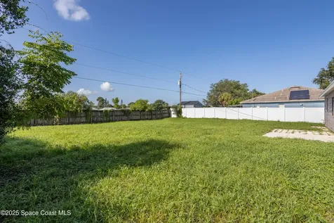 670 Altona Street NW Palm Bay FL 32907