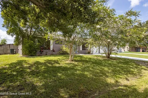 670 Altona Street NW Palm Bay FL 32907