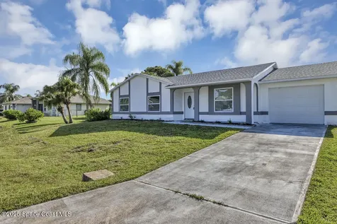 1099 Dusseldorf Avenue NW Palm Bay FL 32907
