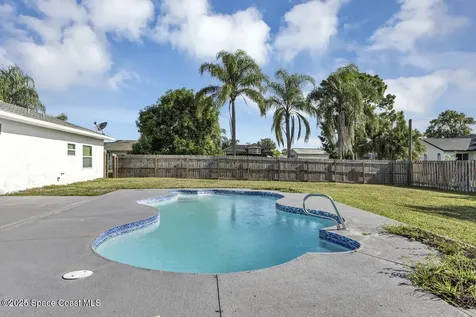 1099 Dusseldorf Avenue NW Palm Bay FL 32907