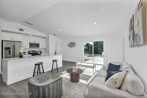 1099 Dusseldorf Avenue NW Palm Bay FL 32907