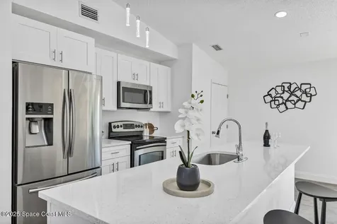 1099 Dusseldorf Avenue NW Palm Bay FL 32907
