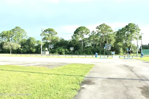 443 Biscayne Avenue NW Palm Bay FL 32907