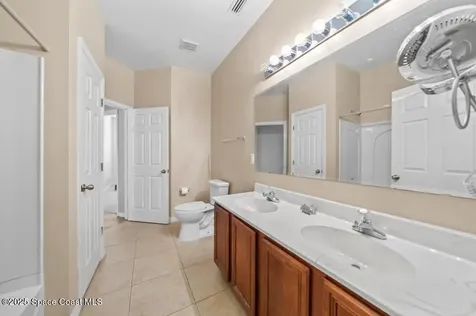 1050 Douglas Street SE Palm Bay FL 32909