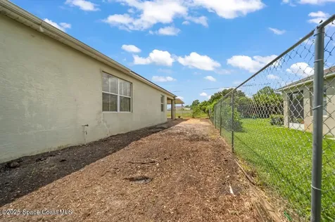 1050 Douglas Street SE Palm Bay FL 32909
