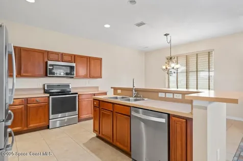 1050 Douglas Street SE Palm Bay FL 32909