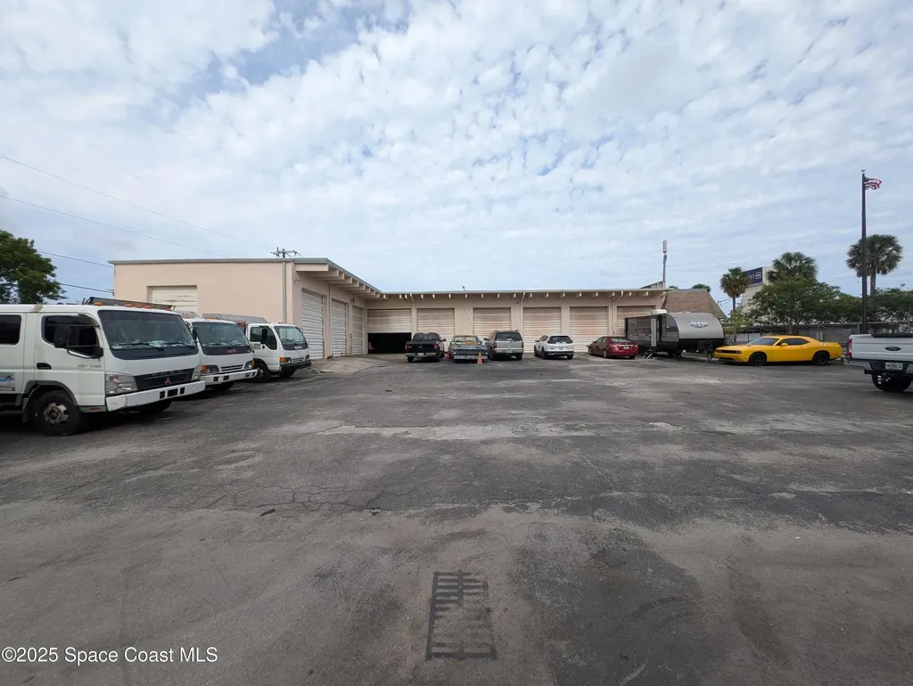 101 NW 43rd Street Oakland Park FL 33309