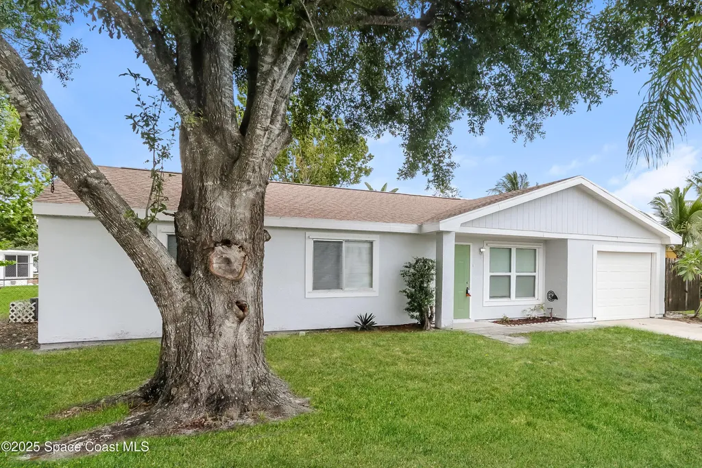 391 SW Homeland Road Port St. Lucie FL 34953