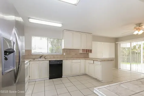 391 SW Homeland Road Port St. Lucie FL 34953