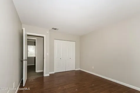 391 SW Homeland Road Port St. Lucie FL 34953
