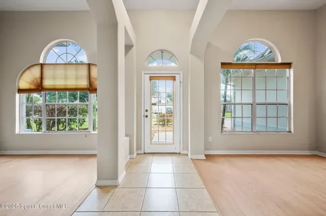 471 Lake Victoria Circle Melbourne FL 32940