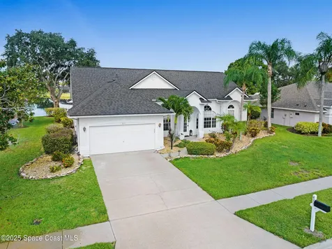 471 Lake Victoria Circle Melbourne FL 32940