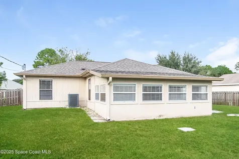 1318 Sandusky Street SE Palm Bay FL 32909
