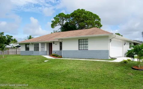 1095 Lynbrook Street NW Palm Bay FL 32907