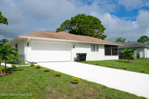 1095 Lynbrook Street NW Palm Bay FL 32907