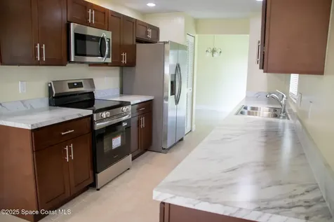 1095 Lynbrook Street NW Palm Bay FL 32907