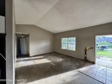 1639 Falk Terrace SE Palm Bay FL 32909