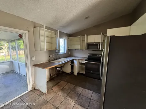 1639 Falk Terrace SE Palm Bay FL 32909