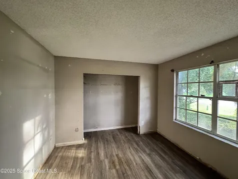 1639 Falk Terrace SE Palm Bay FL 32909