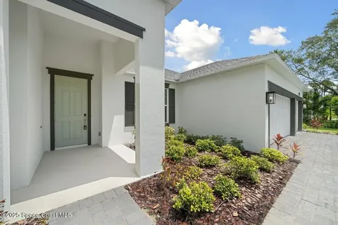 3733 Ornis Court Grant-valkaria FL 32950