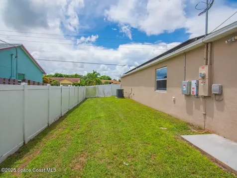 5278 NW North Macedo Boulevard Port St. Lucie FL 34983