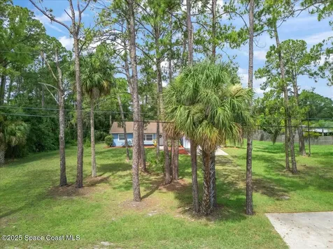 2090 Wood Street Melbourne FL 32904