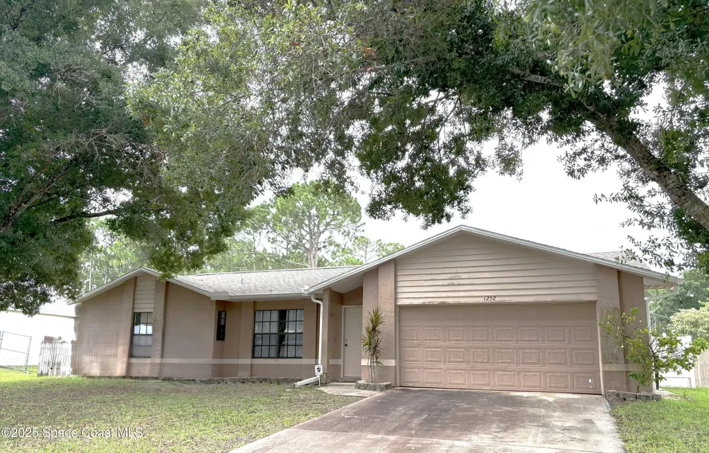 1252 Helias Street NW Palm Bay FL 32907