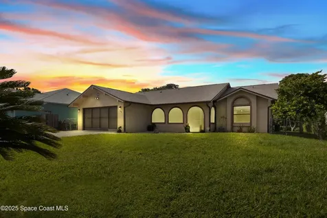 1790 Halfmoon Street NW Palm Bay FL 32907