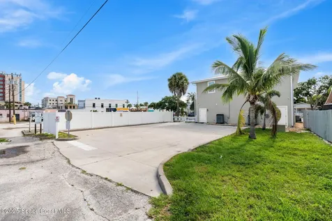 2012 Vernon Place Melbourne FL 32901