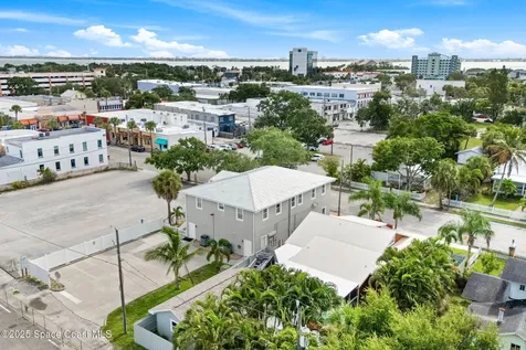 2012 Vernon Place Melbourne FL 32901
