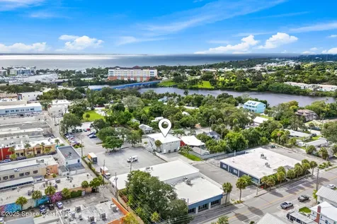 2012 Vernon Place Melbourne FL 32901