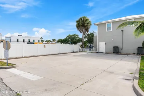 2012 Vernon Place Melbourne FL 32901