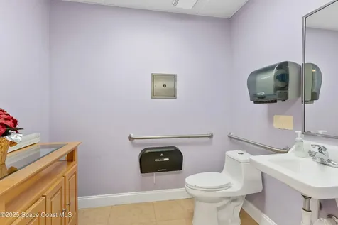 2012 Vernon Place Melbourne FL 32901