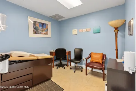 2012 Vernon Place Melbourne FL 32901