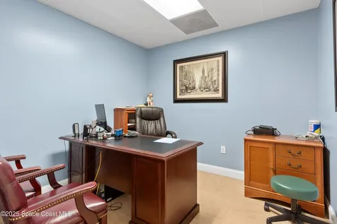 2012 Vernon Place Melbourne FL 32901