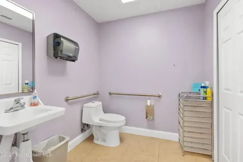 2012 Vernon Place Melbourne FL 32901
