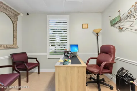 2012 Vernon Place Melbourne FL 32901