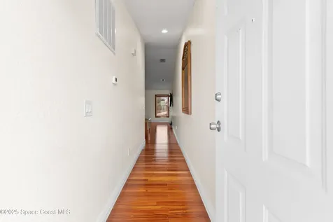 2012 Vernon Place Melbourne FL 32901