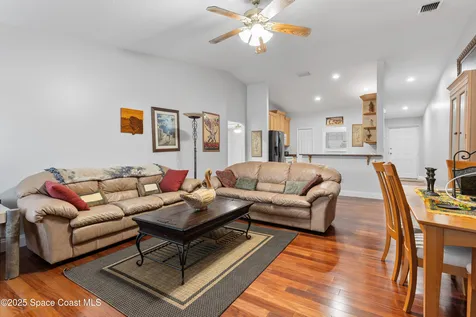 2012 Vernon Place Melbourne FL 32901