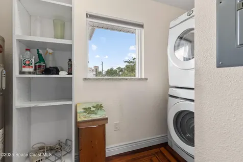 2012 Vernon Place Melbourne FL 32901