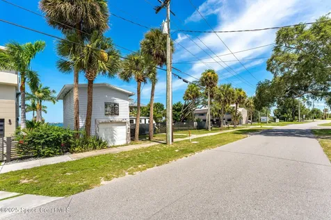1811 Riverview Drive Melbourne FL 32901