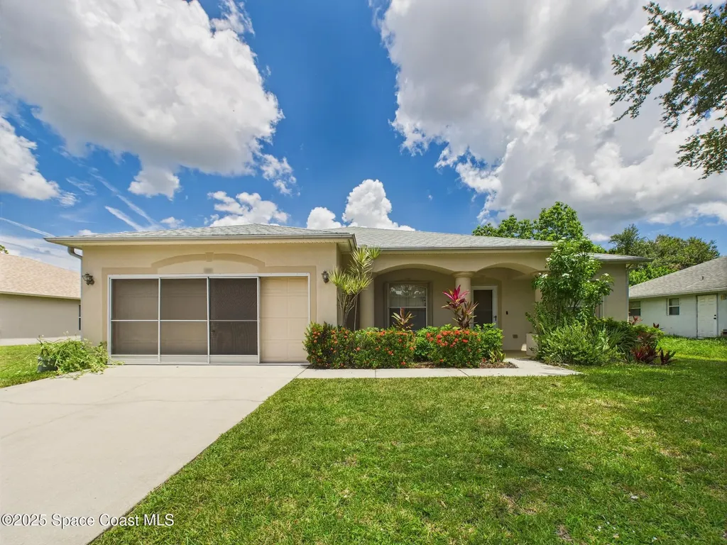 826 Riviera Avenue Sebastian FL 32958