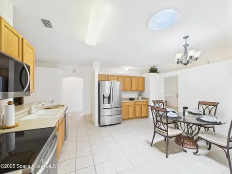 826 Riviera Avenue Sebastian FL 32958