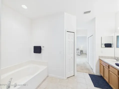 826 Riviera Avenue Sebastian FL 32958