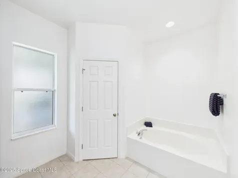826 Riviera Avenue Sebastian FL 32958