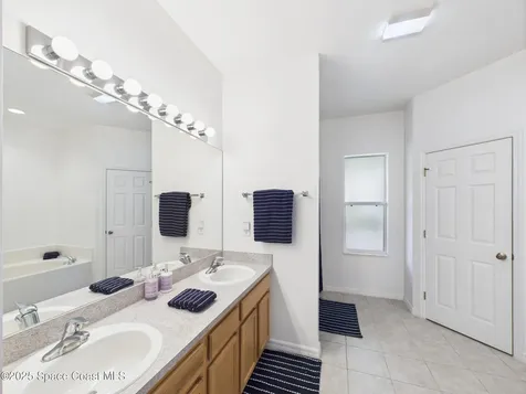 826 Riviera Avenue Sebastian FL 32958