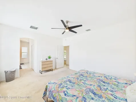 826 Riviera Avenue Sebastian FL 32958