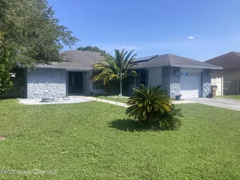 303 Cocoa Court Kissimmee FL 34758